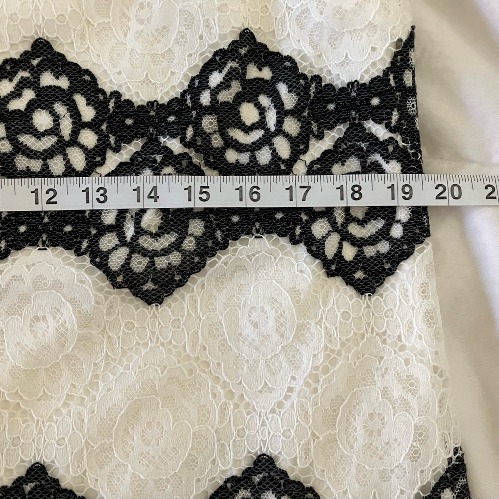 Dress - Picture 10 of 11